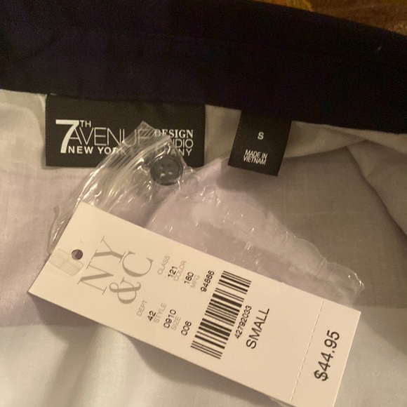 New York & Company - Women's V-Neck Button Down  Blouse (NWT) - Picture 7 of 7